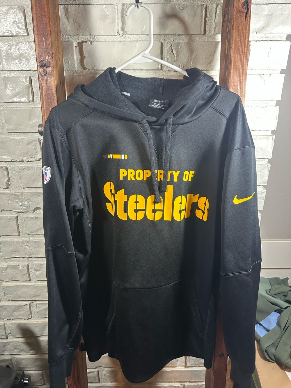 Pittsburgh Steelers Nike NFL Dri-FIT property-of-style pullover hoodie Size M